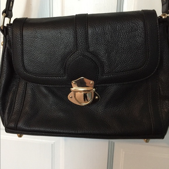 Black Crossbody Purse Handbag Golden Clasps - Picture 2 of 6